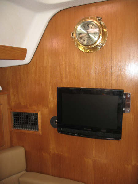 12 volt tv on a boat
