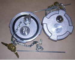 One Locking Diesel Fuel Cap - Kenworth